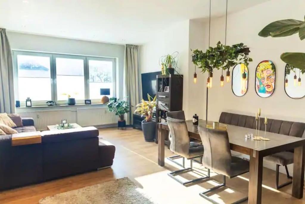 Design Apartment Im Zentrum Von Nienburg! 닌부르크 외부 사진