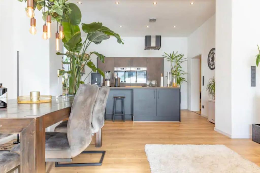 Design Apartment Im Zentrum Von Nienburg! 닌부르크 외부 사진